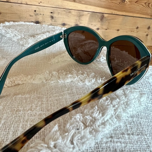Dolce & Gabbana Sunglasses Tortoise Shell with Teal inside new - Picture 2 of 7